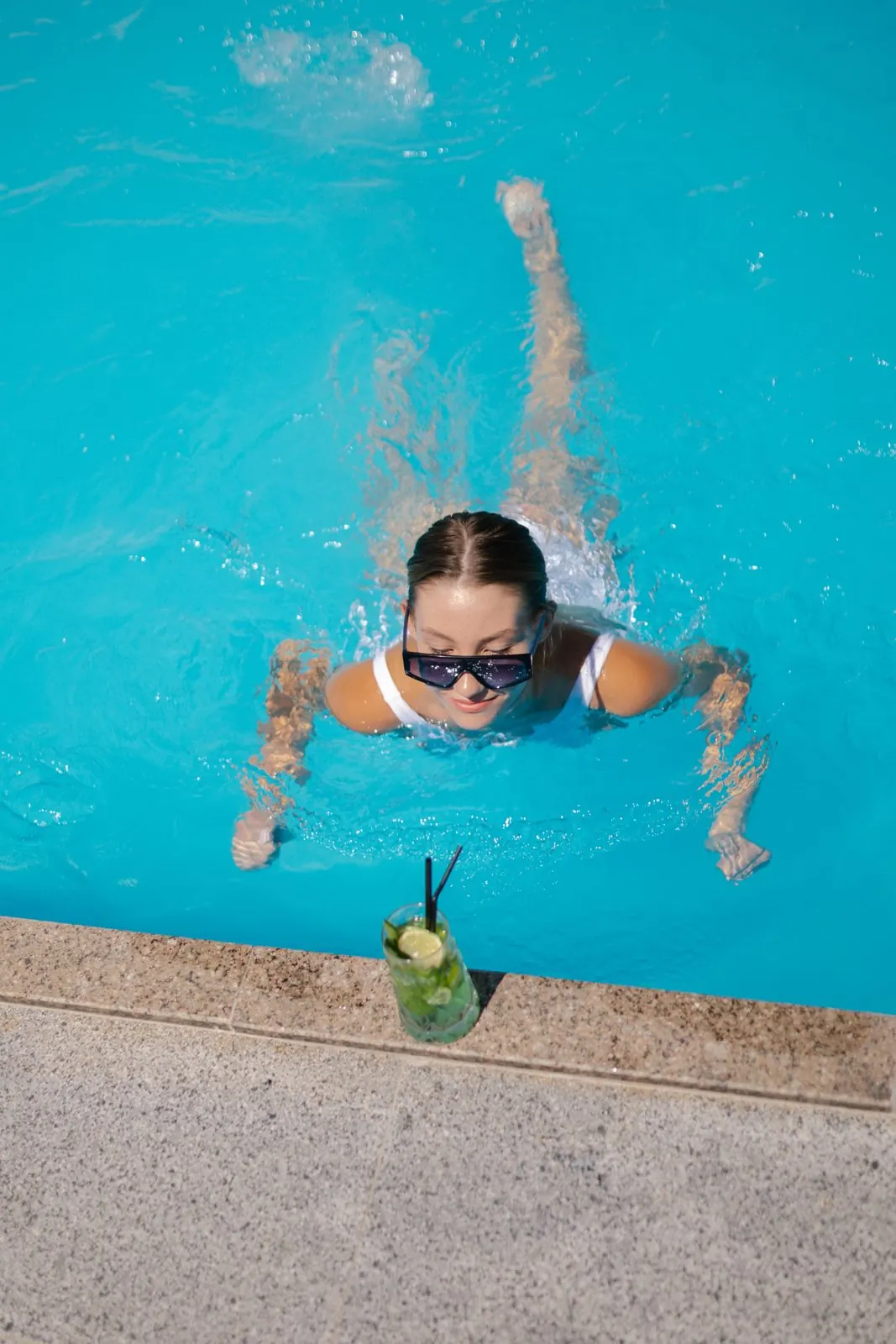 Фото басейну